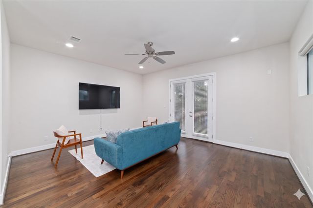 1917 W 15th Street A, Houston, TX 77008