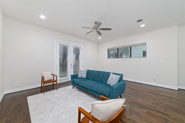 1917 W 15th Street A, Houston, TX 77008