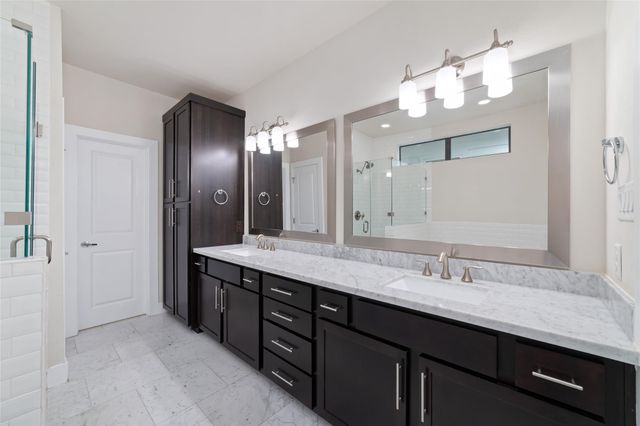 1917 W 15th Street A, Houston, TX 77008