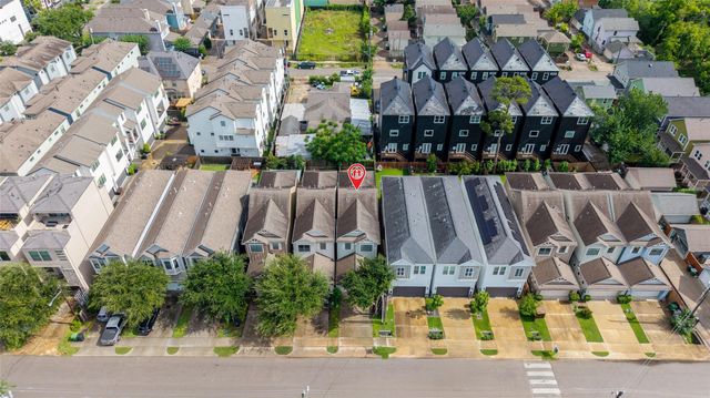 1917 W 15th Street A, Houston, TX 77008