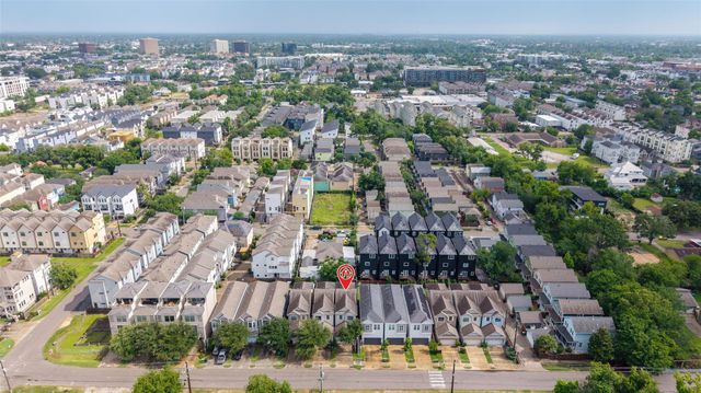 1917 W 15th Street A, Houston, TX 77008