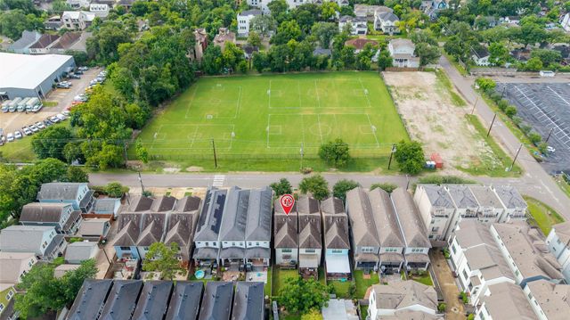 1917 W 15th Street A, Houston, TX 77008