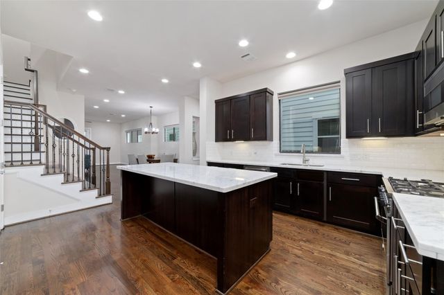 1917 W 15th Street A, Houston, TX 77008