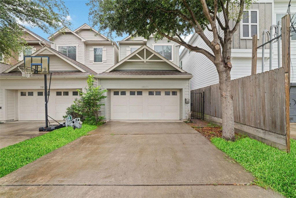 1917 W 15th Street A, Houston, TX 77008