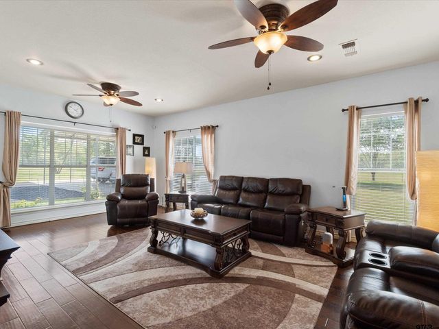 520 SE CR 4385, Scroggins, TX 75480