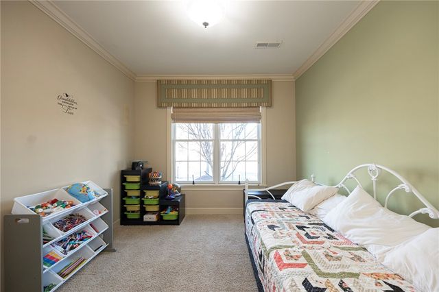 408 Independence Ln 211, Economy, PA 15042