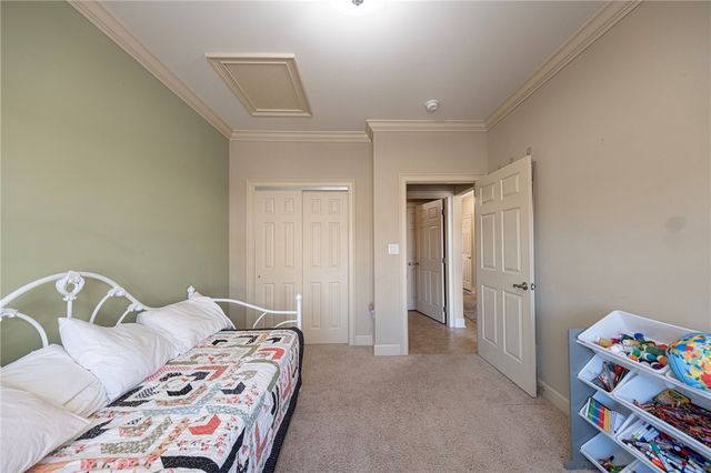 408 Independence Ln 211, Economy, PA 15042