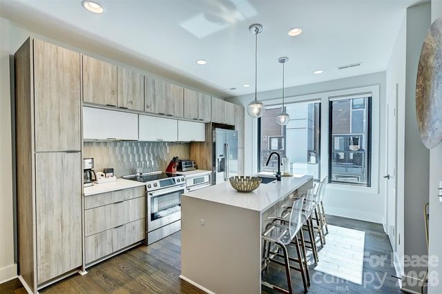 1208 Minter Place, Charlotte, NC 28203