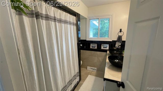 2966 Burlington Drive, Buena Vista, MI 48601