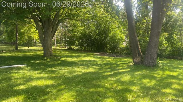 2966 Burlington Drive, Buena Vista, MI 48601