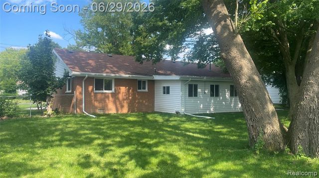 2966 Burlington Drive, Buena Vista, MI 48601