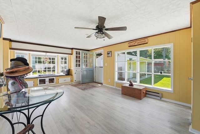 375 River Rd, Agawam, MA 01001