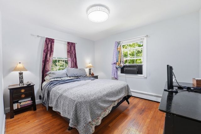 375 River Rd, Agawam, MA 01001
