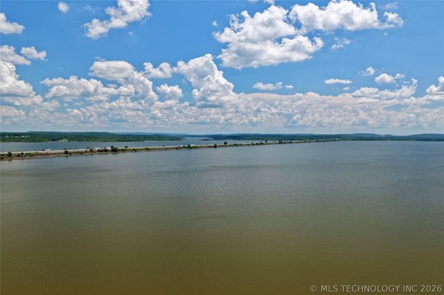 417082 Mockingbird Lane, Eufaula, OK 74432