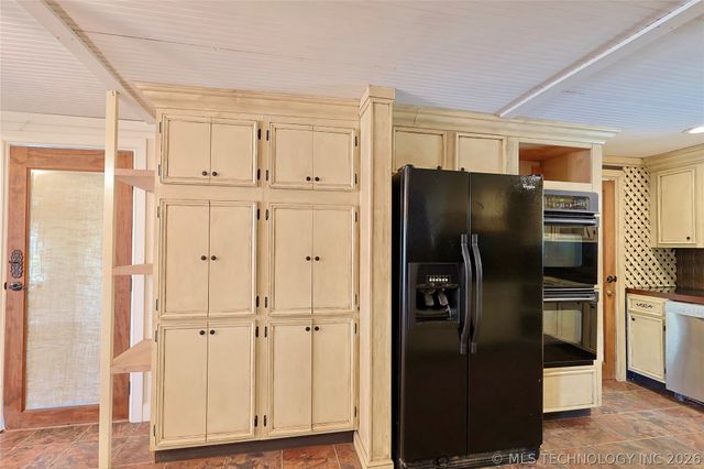 417082 Mockingbird Lane, Eufaula, OK 74432