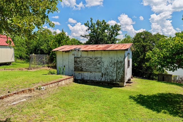 417082 Mockingbird Lane, Eufaula, OK 74432