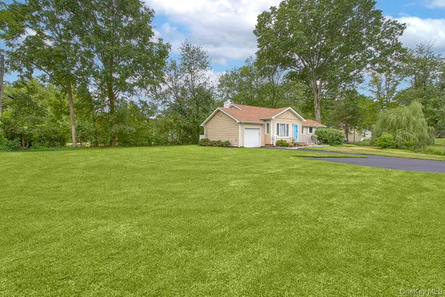 22 Daly Cross Road, Mount Kisco, NY 10549