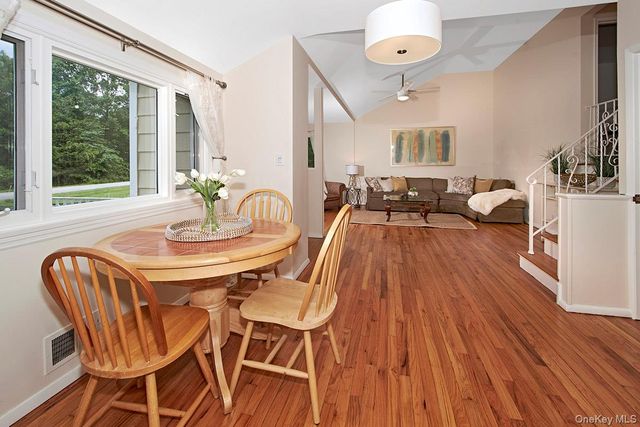 22 Daly Cross Road, Mount Kisco, NY 10549