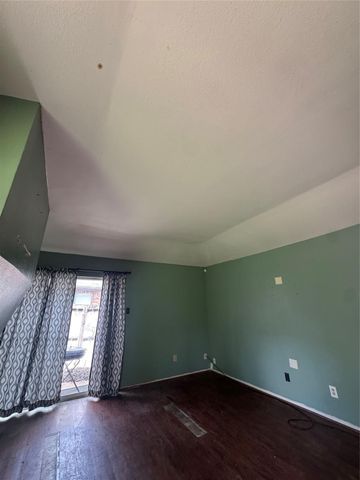 8028 Sands Points A, Houston, TX 77036