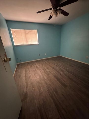 8028 Sands Points A, Houston, TX 77036