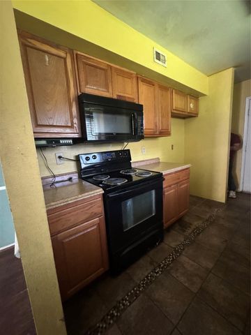8028 Sands Points A, Houston, TX 77036