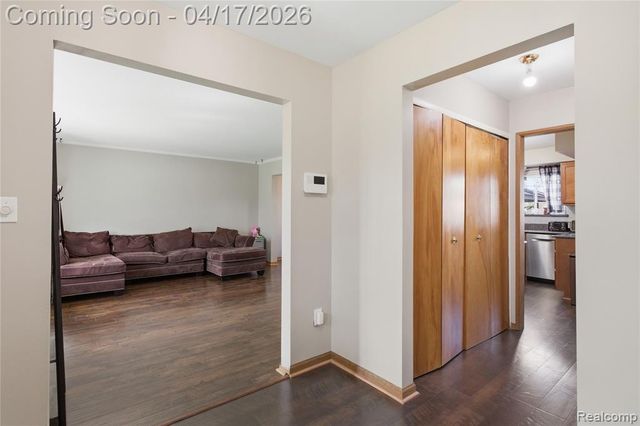 17312 Midway Avenue, Allen Park, MI 48101