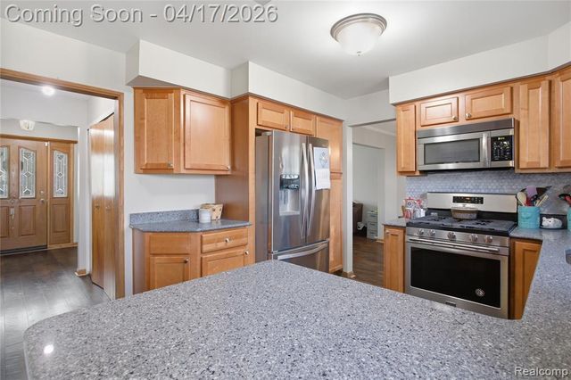 17312 Midway Avenue, Allen Park, MI 48101