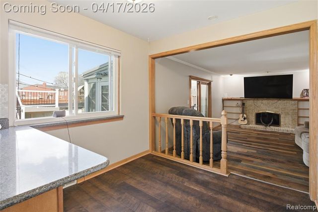 17312 Midway Avenue, Allen Park, MI 48101