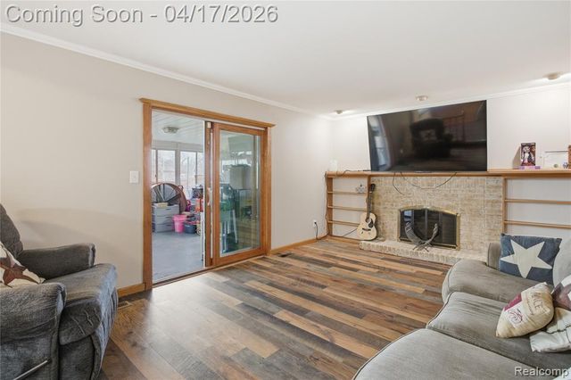 17312 Midway Avenue, Allen Park, MI 48101