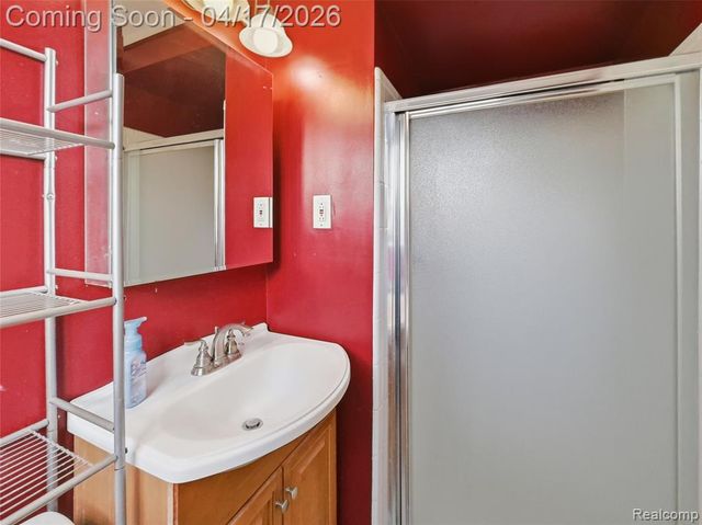 17312 Midway Avenue, Allen Park, MI 48101