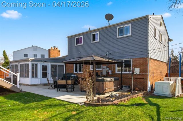 17312 Midway Avenue, Allen Park, MI 48101