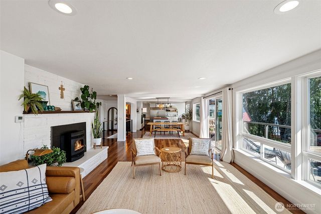 6139 Cromwell Dr NW, Gig Harbor, WA 98335