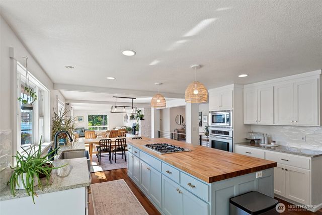 6139 Cromwell Dr NW, Gig Harbor, WA 98335
