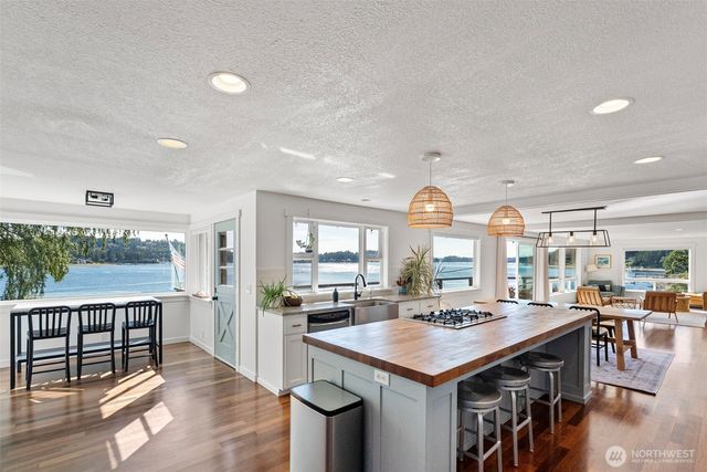 6139 Cromwell Dr NW, Gig Harbor, WA 98335