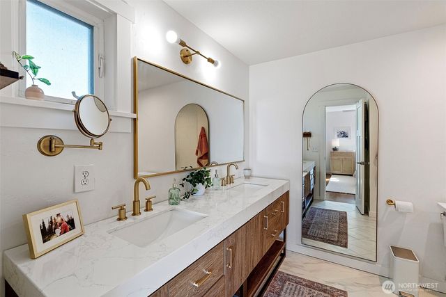 6139 Cromwell Dr NW, Gig Harbor, WA 98335