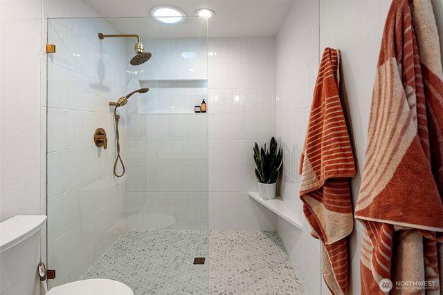 6139 Cromwell Dr NW, Gig Harbor, WA 98335