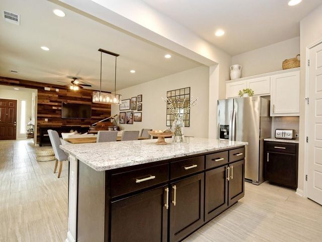 1708 Arcilla ST, Austin, TX 78741