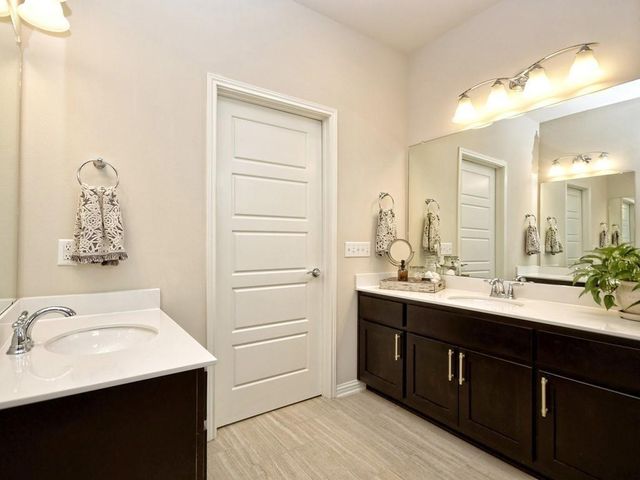 1708 Arcilla ST, Austin, TX 78741