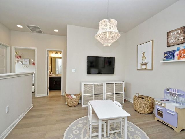 1708 Arcilla ST, Austin, TX 78741