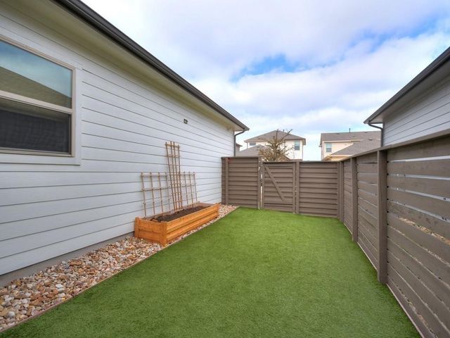 1708 Arcilla ST, Austin, TX 78741