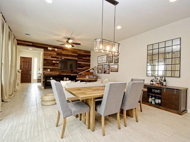 1708 Arcilla ST, Austin, TX 78741