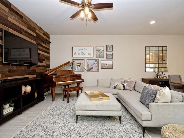 1708 Arcilla ST, Austin, TX 78741