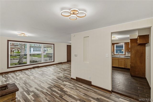 15 Dartmouth Avenue, Buffalo, NY 14215