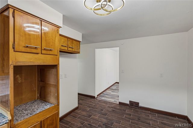 15 Dartmouth Avenue, Buffalo, NY 14215