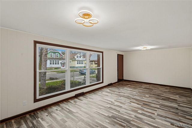15 Dartmouth Avenue, Buffalo, NY 14215