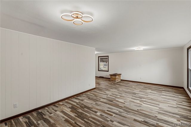 15 Dartmouth Avenue, Buffalo, NY 14215