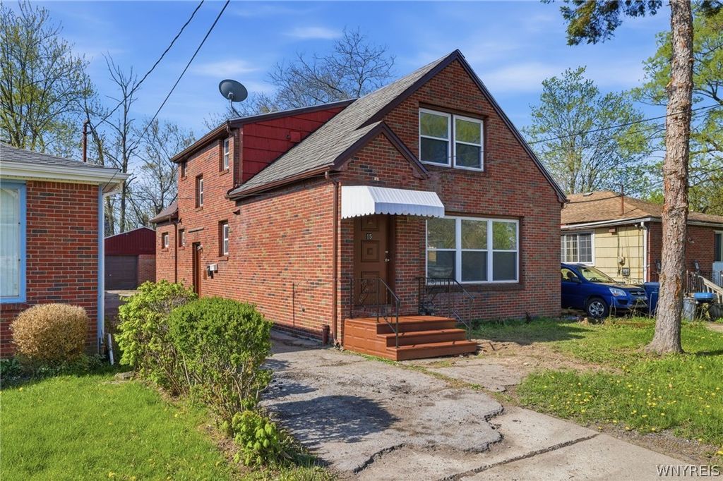 15 Dartmouth Avenue, Buffalo, NY 14215