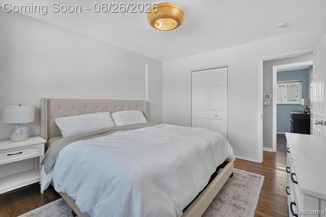 852 Manor Drive, Milford, MI 48381