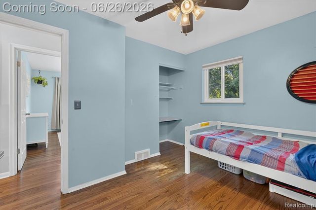 852 Manor Drive, Milford, MI 48381