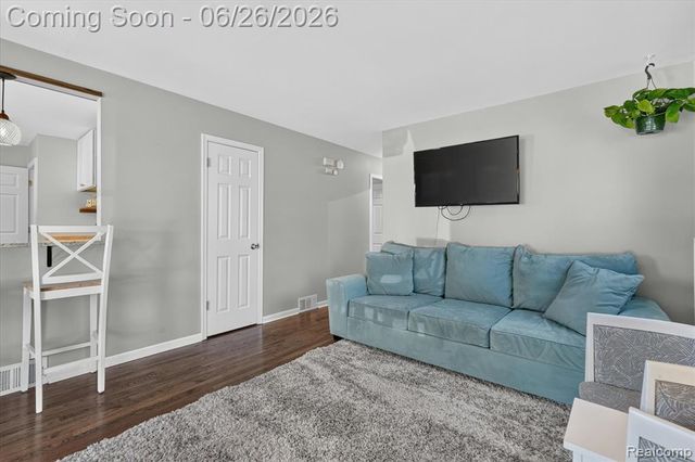 852 Manor Drive, Milford, MI 48381